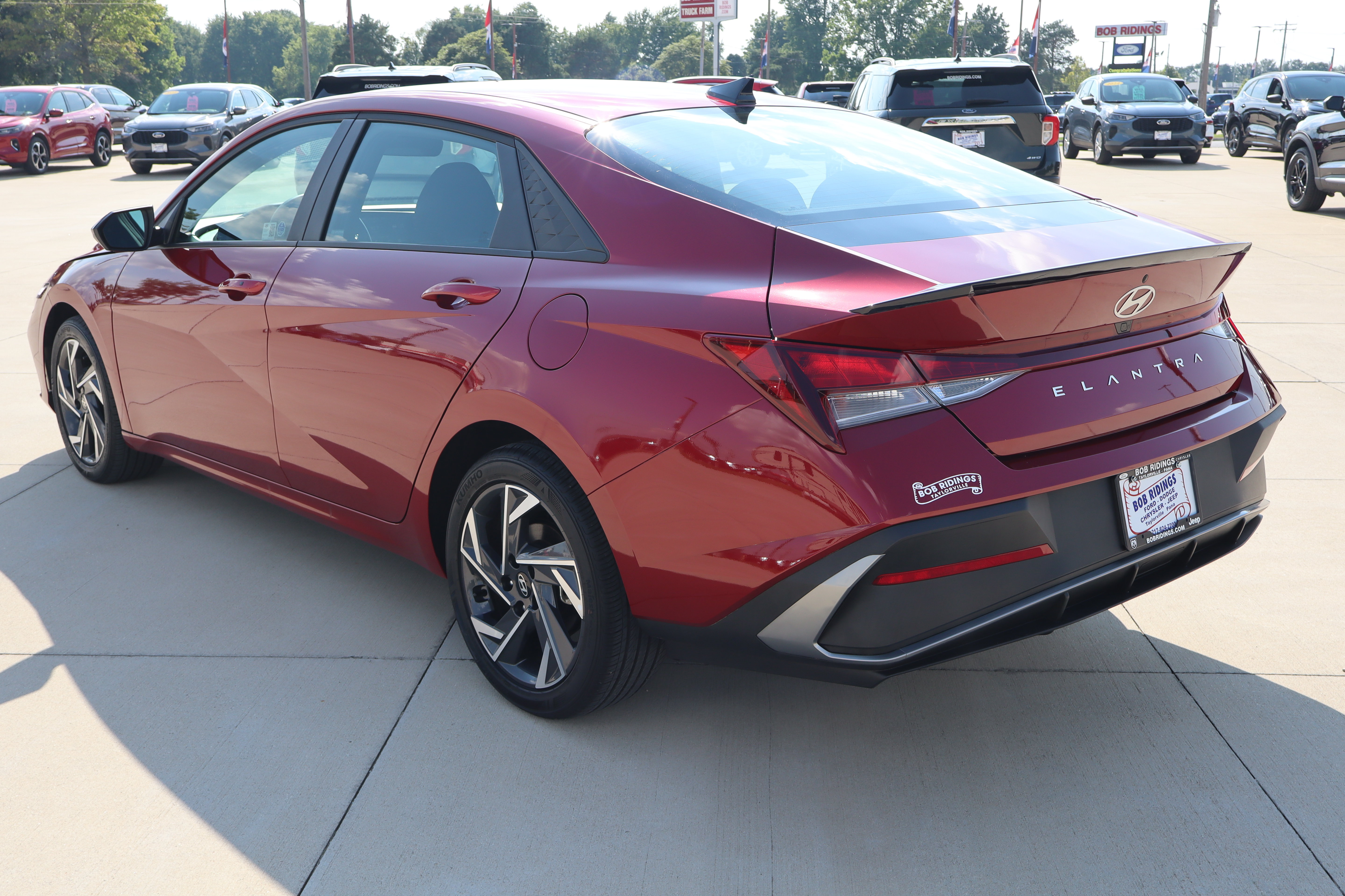 Used 2025 Hyundai Elantra Sport FWD image 7