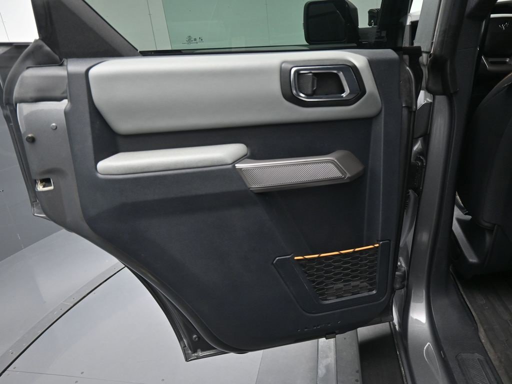 Used 2021 Ford Bronco Badlands image 8