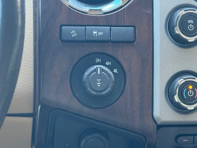 Used 2015 Ford F250 Lariat w/ Lariat Interior Package AWD/4WD image 18