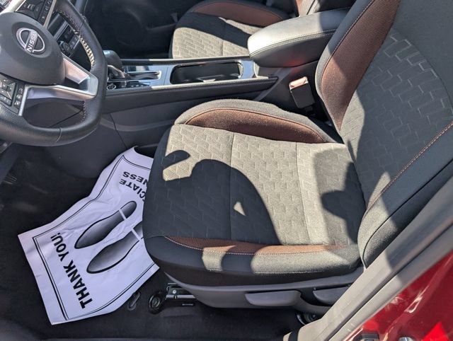 Certified 2023 Nissan Kicks SR FWD image 19