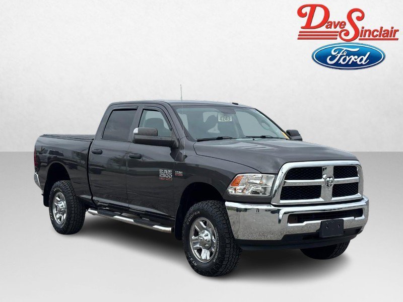 Used 2018 RAM 2500 Tradesman w/ Chrome Appearance Group AWD/4WD image 4