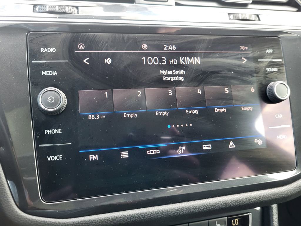 Used 2021 Volkswagen Tiguan SE w/ Panoramic Sunroof Package image 26