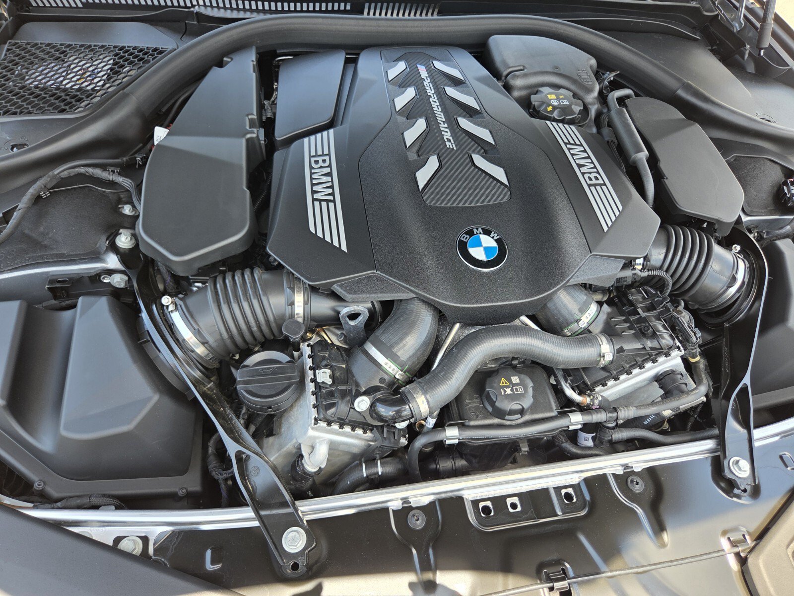 Used 2026 BMW M850i xDrive w/ M Sport Professional Package AWD/4WD image 18