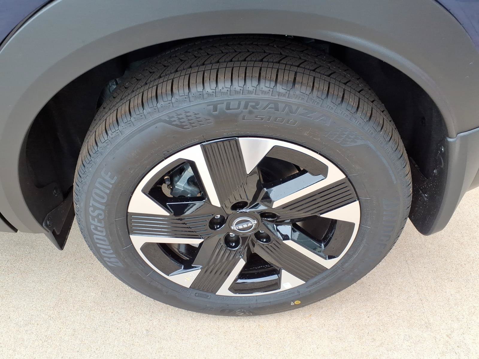 New 2027 Nissan Kicks SV AWD/4WD image 10