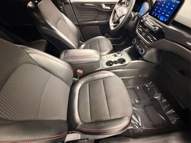 Used 2025 Ford Escape ST-Line FWD image 22