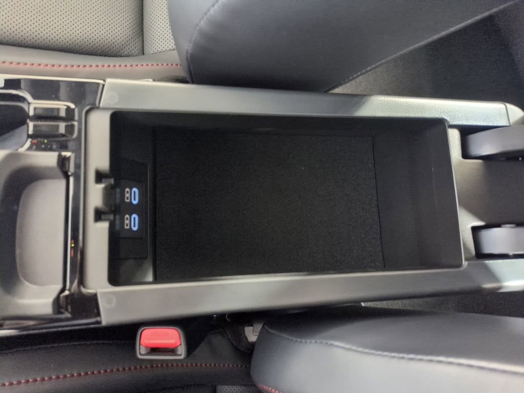Used 2024 Toyota Prius Prime FWD image 28