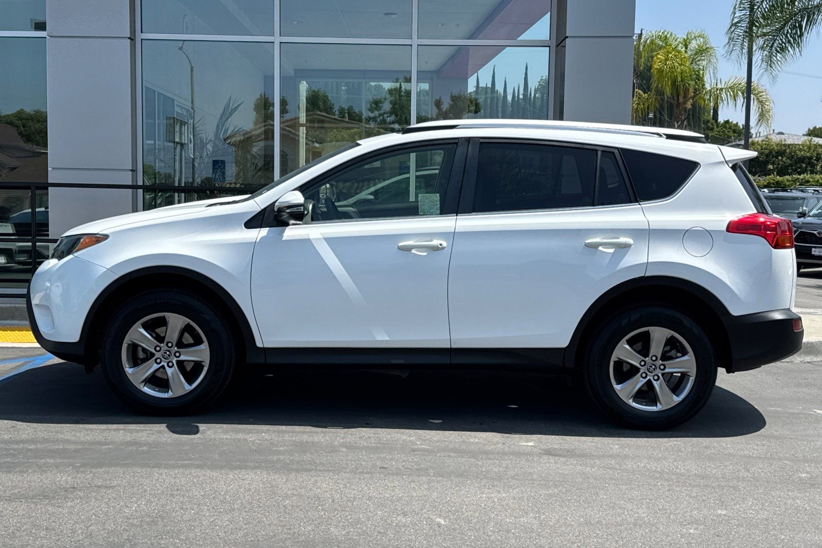 Used 2015 Toyota RAV4 XLE FWD image 8