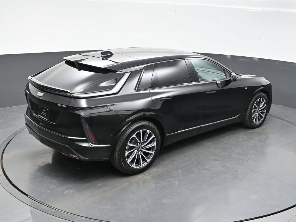 Certified 2024 Cadillac Lyriq Sport w/ LPO, Floor Liner Package AWD/4WD image 37