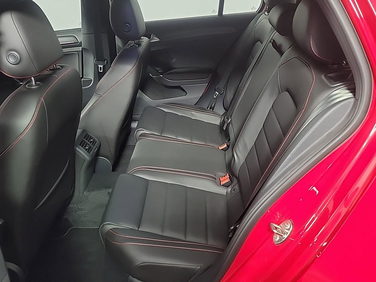 Used 2020 Volkswagen GTI Autobahn image 16