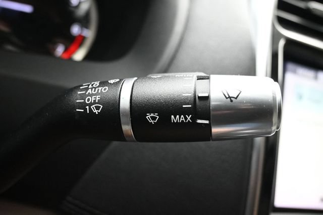 Used 2020 Jaguar XE S RWD image 24