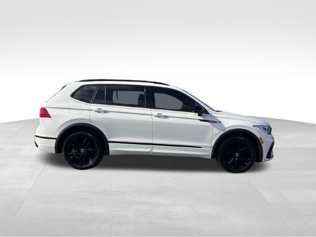 Used 2022 Volkswagen Tiguan SE R-Line FWD image 6