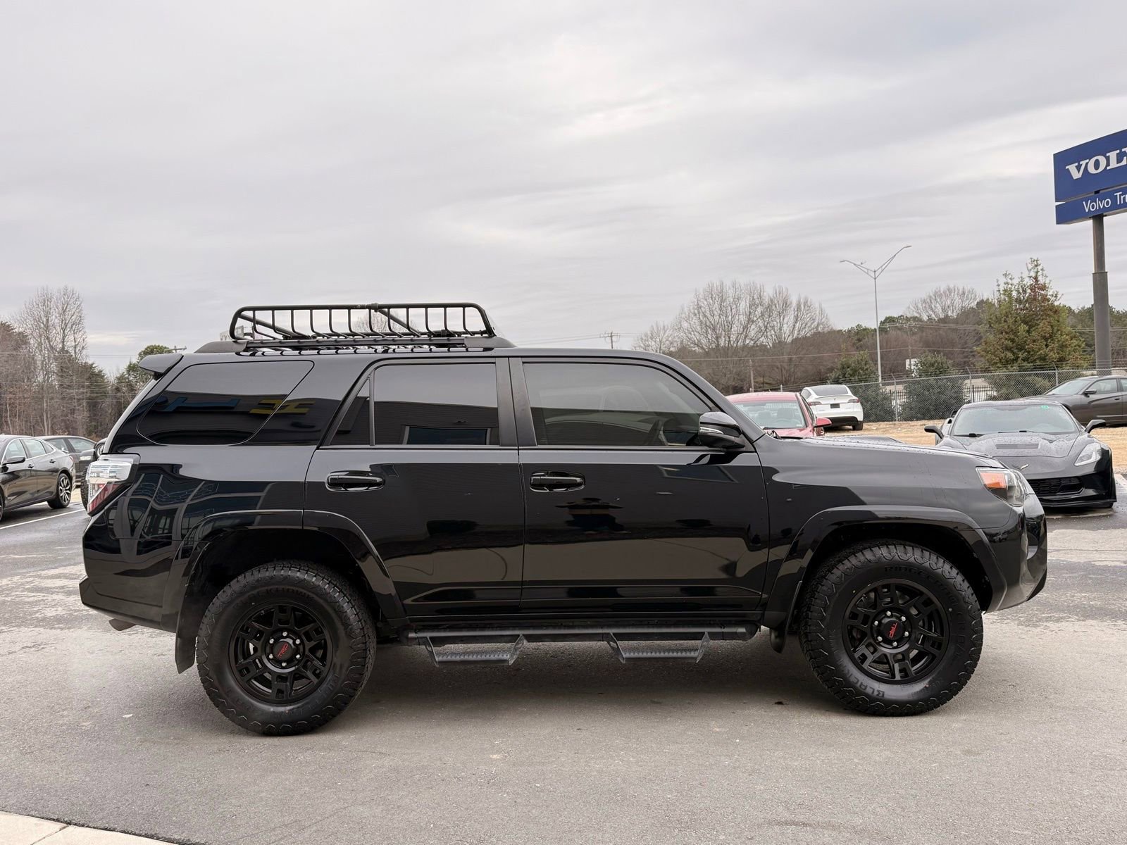 Used 2021 Toyota 4Runner Venture w/ Moonroof Package image 6