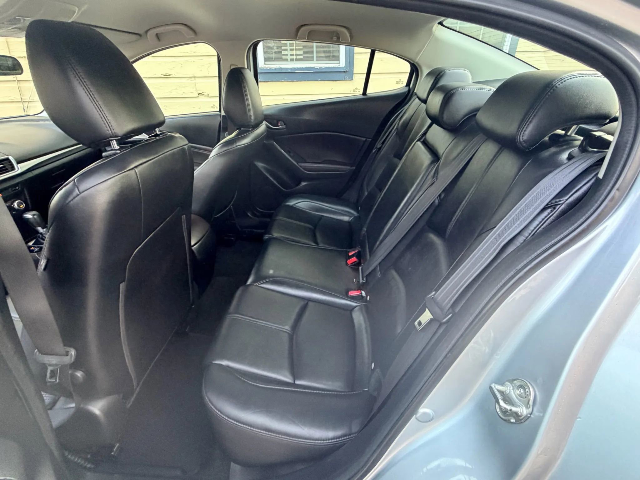 Used 2018 MAZDA MAZDA3 Touring image 16