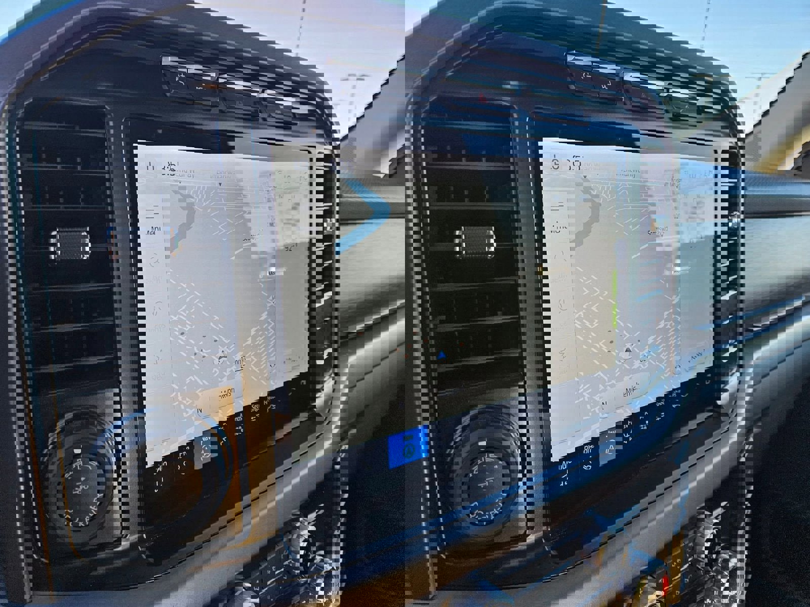 Used 2024 Ford F150 XLT w/ Mobile Office Package image 46