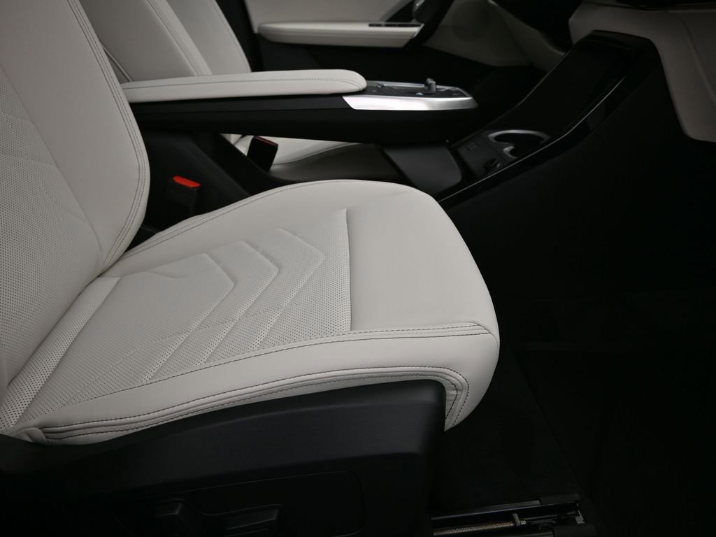 New 2026 BMW X1 xDrive28i w/ Technology Package image 25