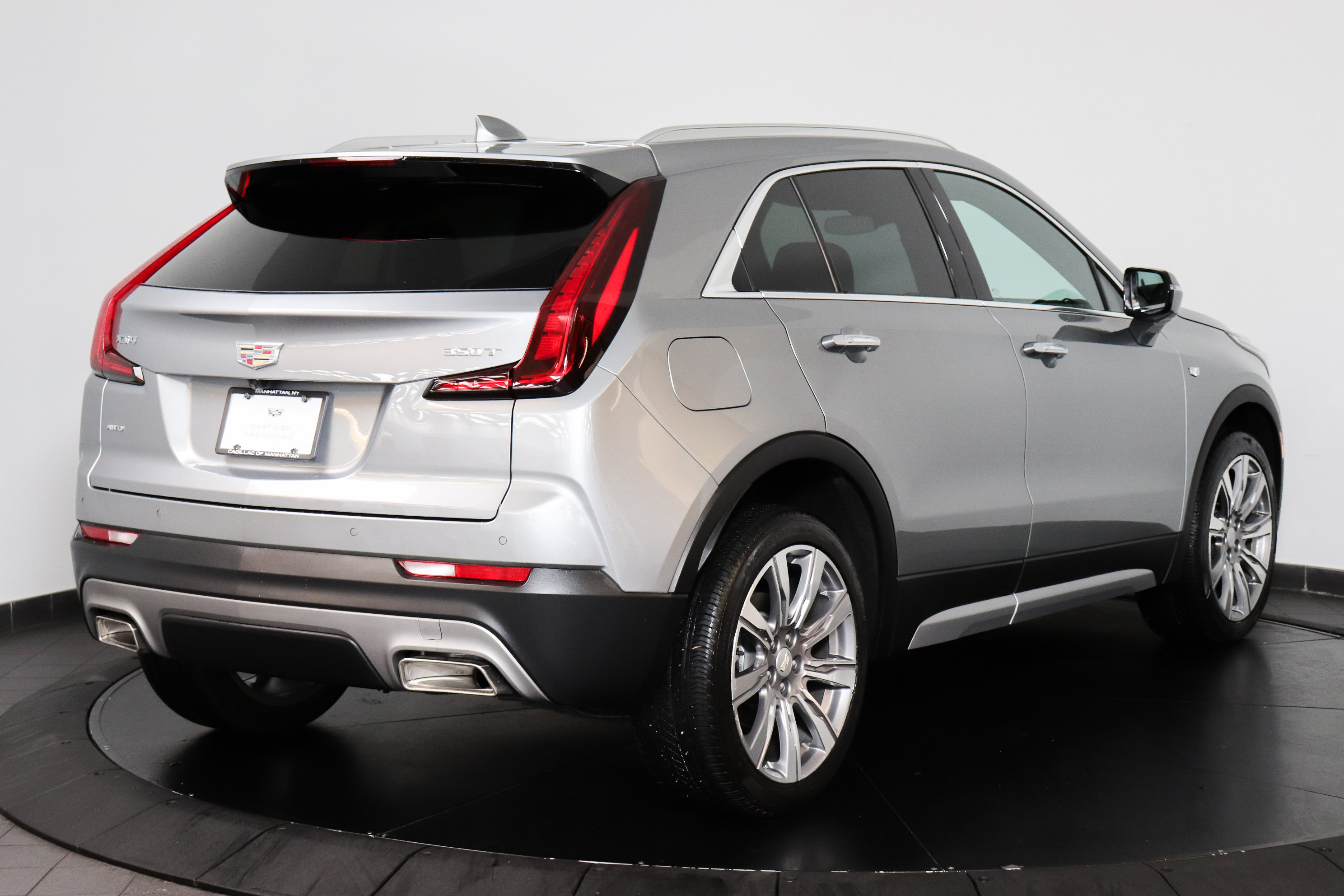 Used 2023 Cadillac XT4 Premium Luxury AWD/4WD image 6