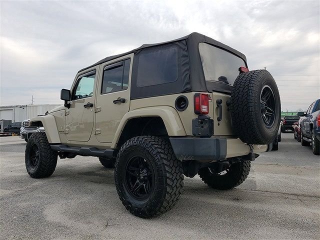 Used 2017 Jeep Wrangler Unlimited Sahara w/ Connectivity Group image 4