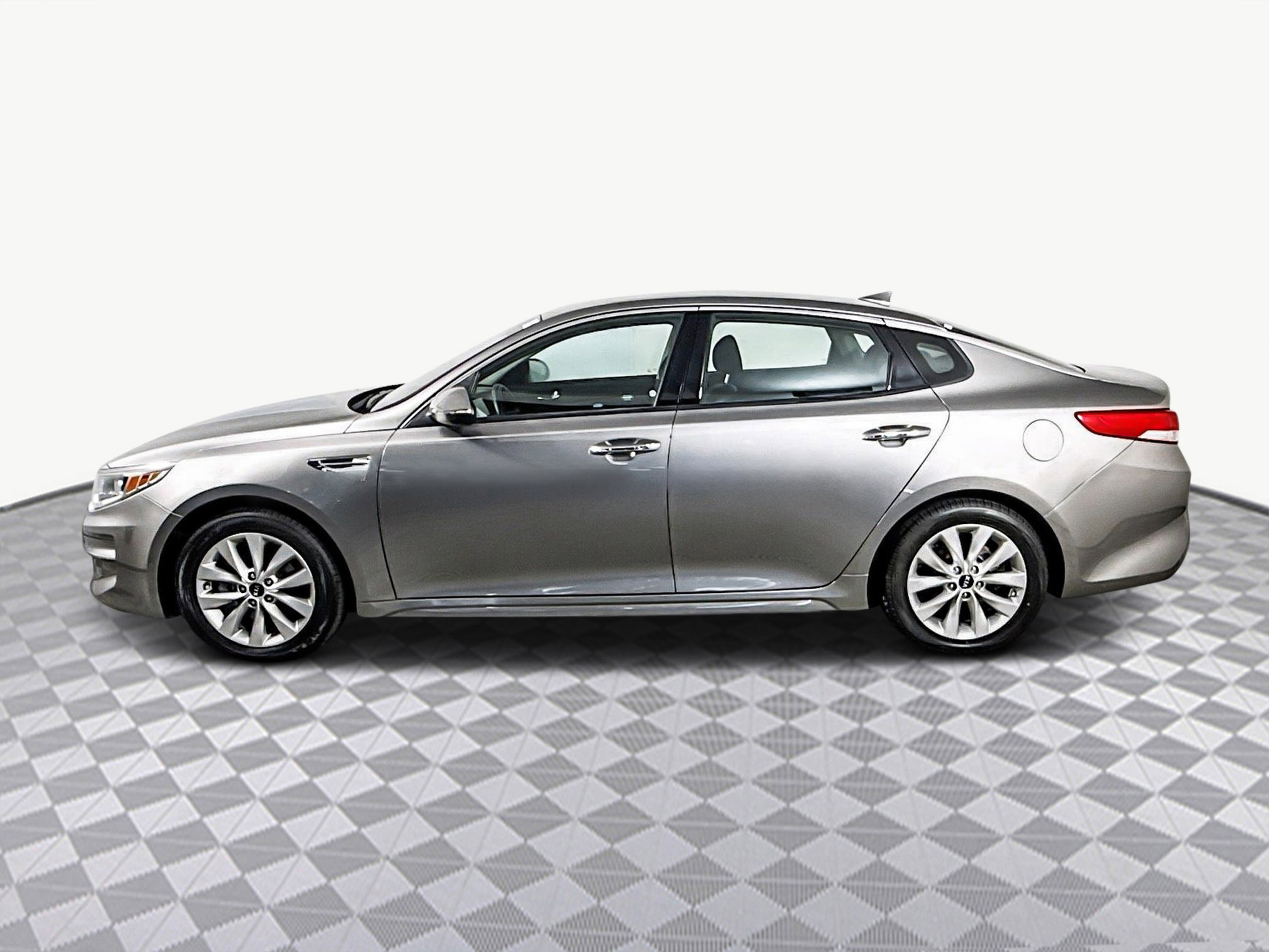 Used 2018 Kia Optima EX image 6