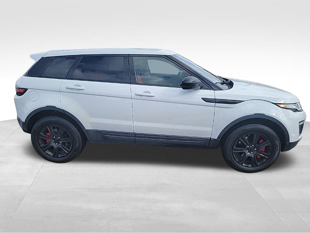 Used 2017 Land Rover Range Rover Evoque SE Premium image 20