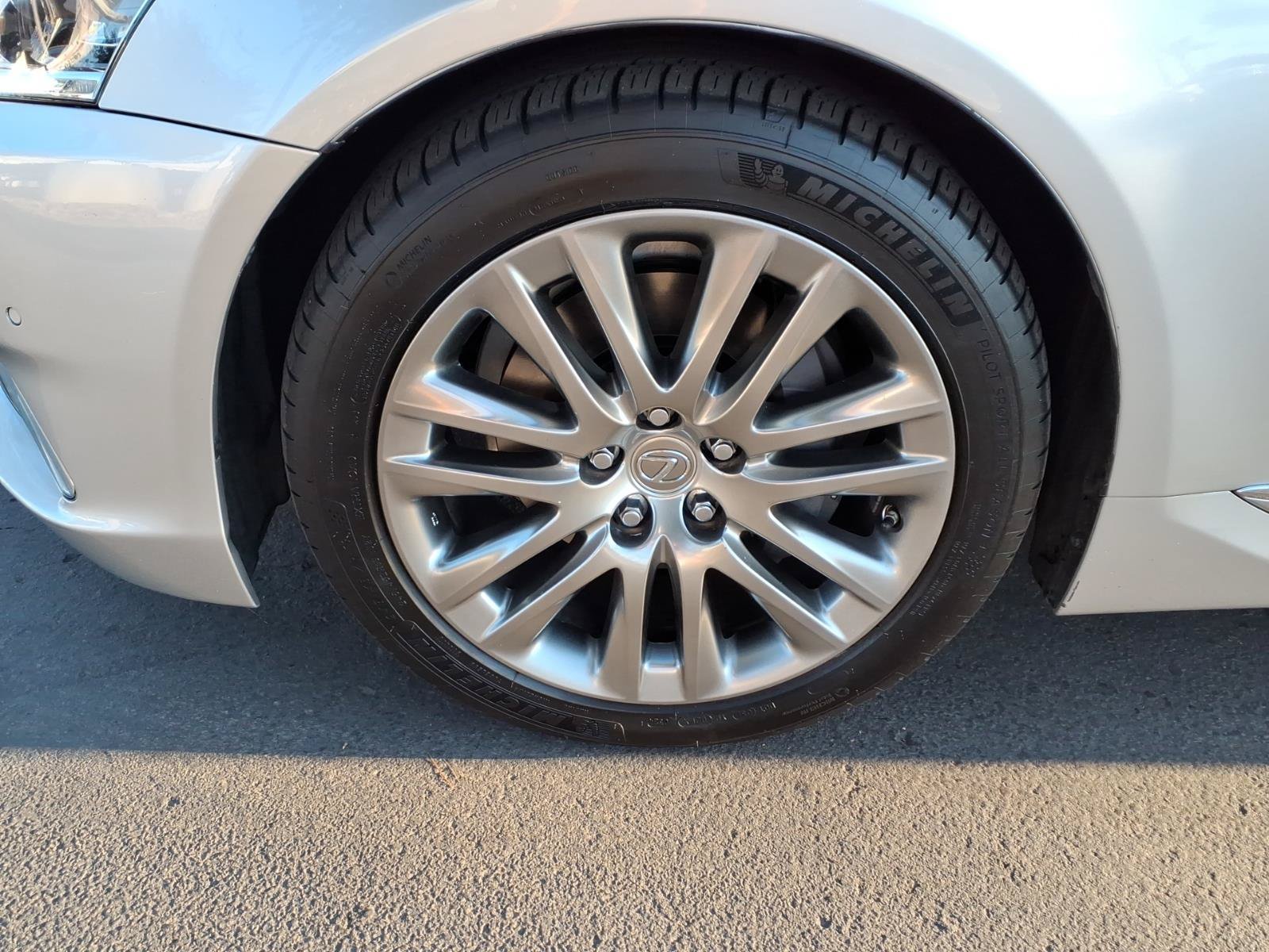 Used 2013 Lexus LS 460 L w/ All-Weather Pkg RWD image 8