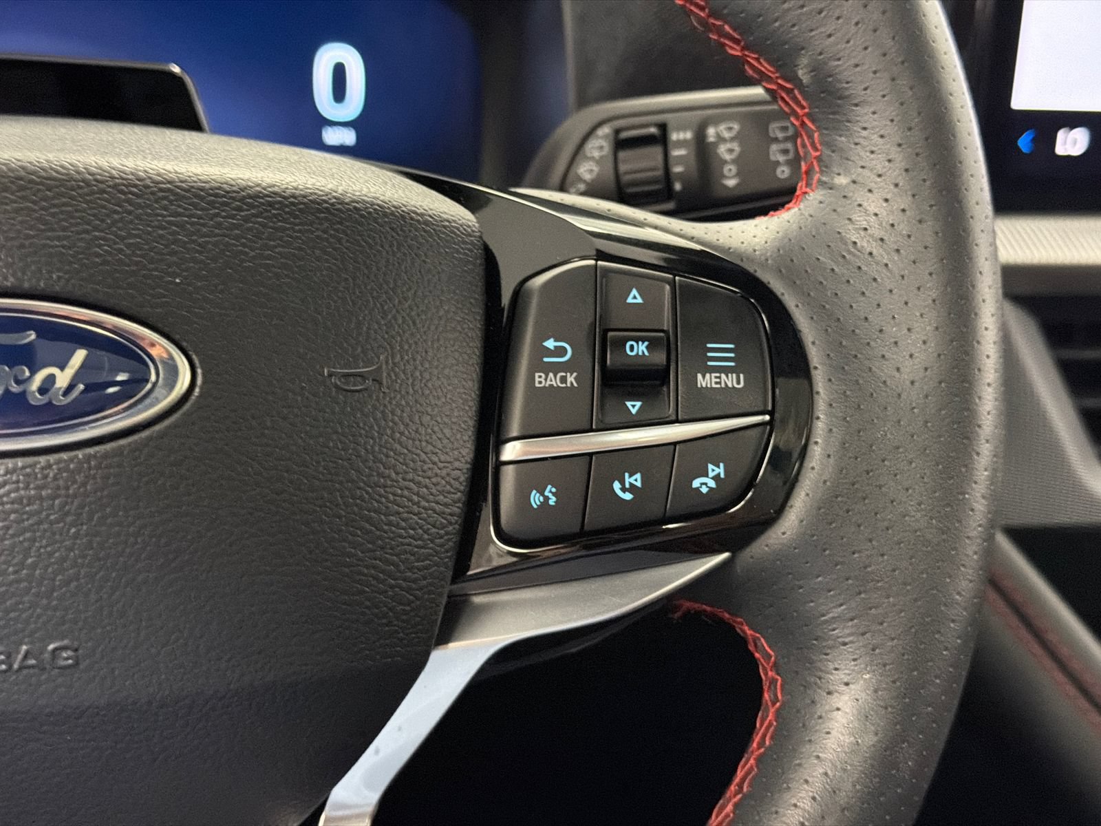 Used 2025 Ford Explorer ST-Line AWD/4WD image 23