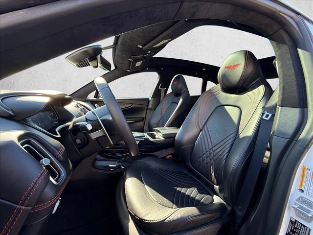 Used 2021 Aston Martin DBX image 16