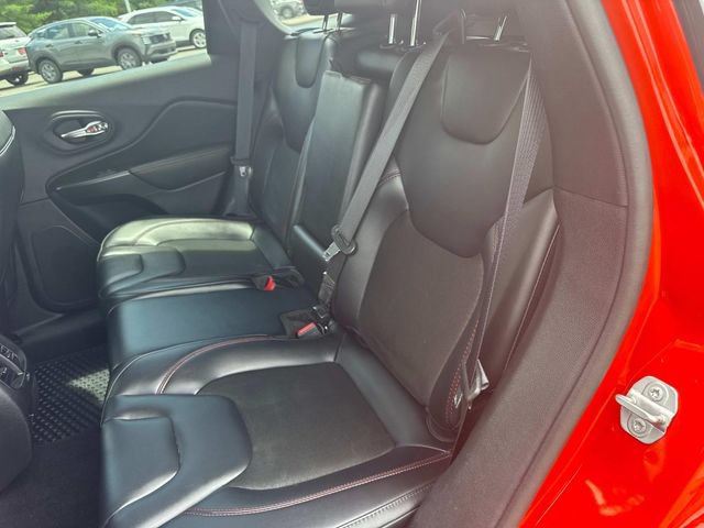 Used 2021 Jeep Cherokee Trailhawk AWD/4WD image 15