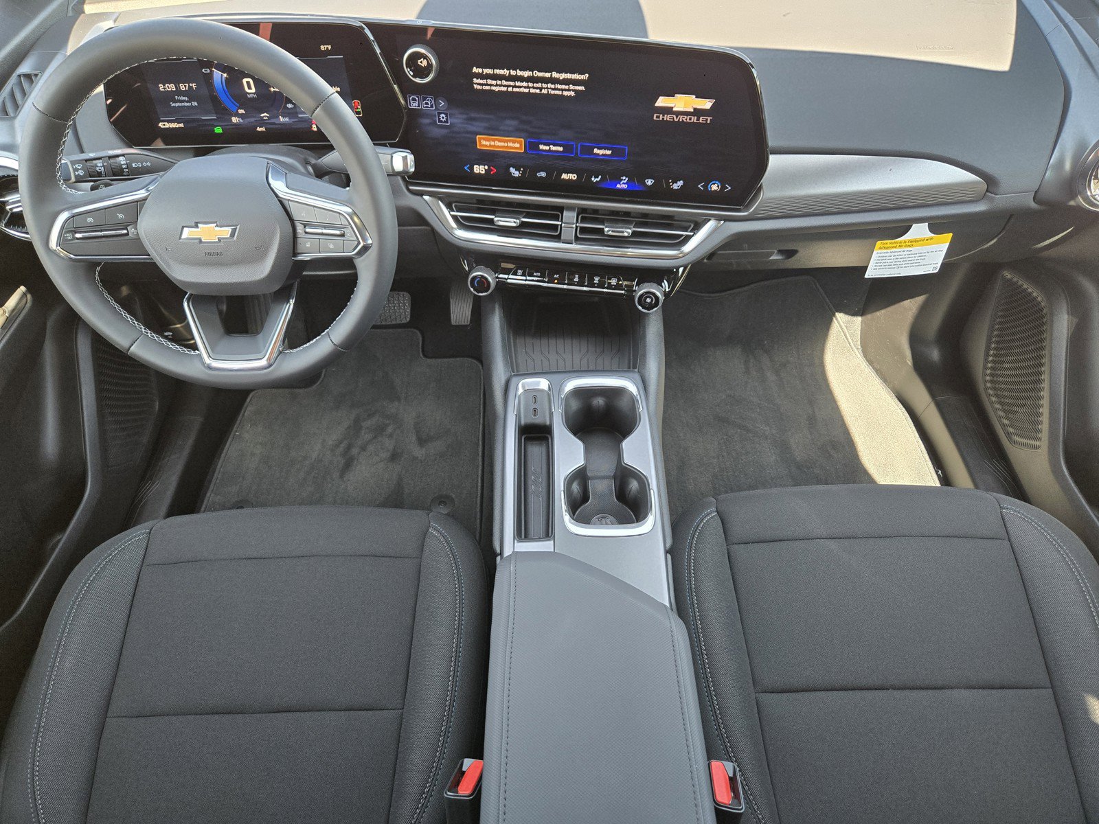 New 2026 Chevrolet Equinox EV LT w/ Comfort Package image 18