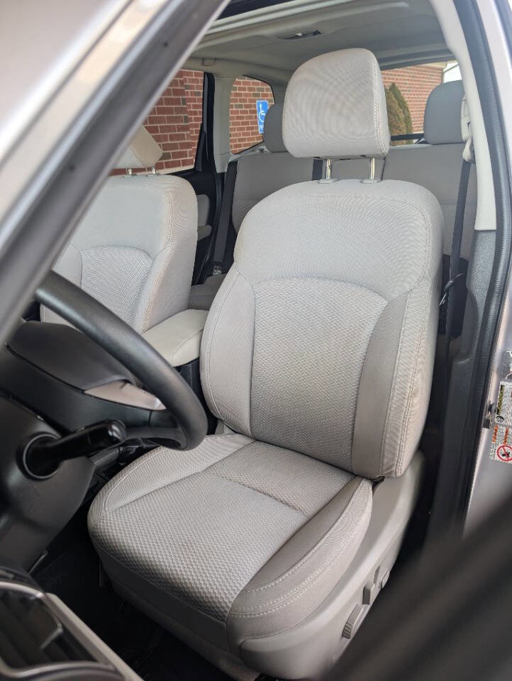 Used 2016 Subaru Forester 2.5i Premium w/ All-Weather Package image 16