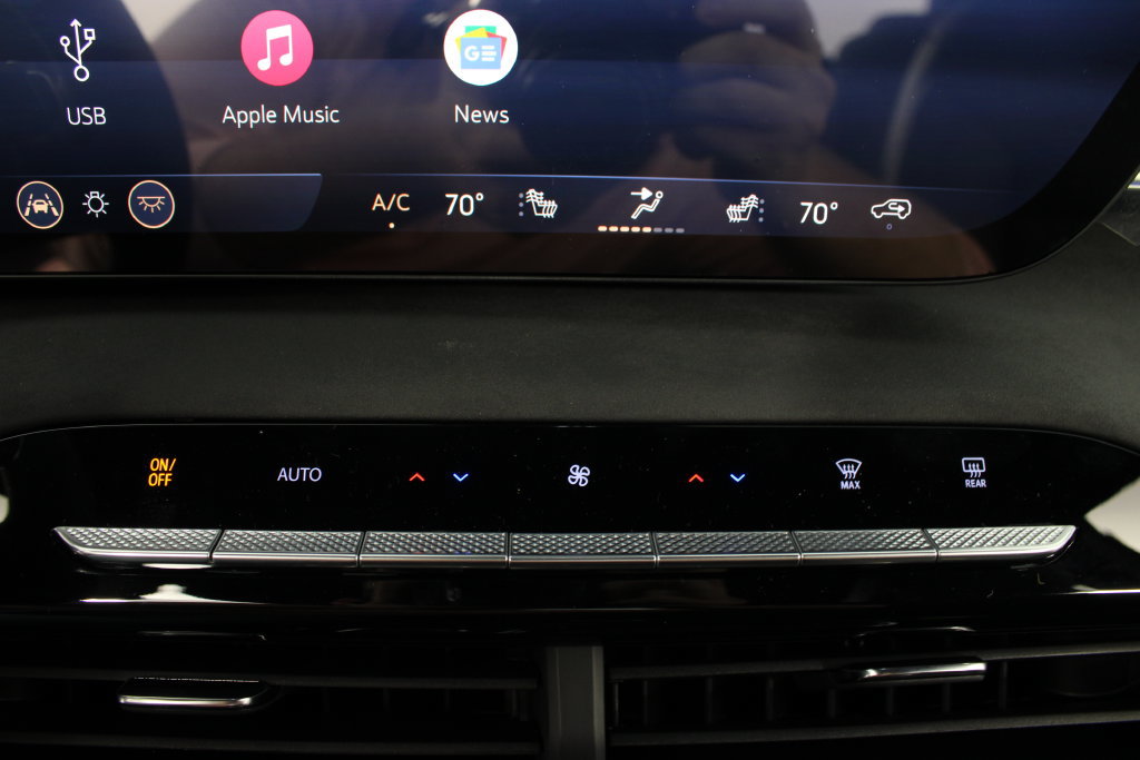 New 2027 Buick Enclave Sport Touring FWD image 7