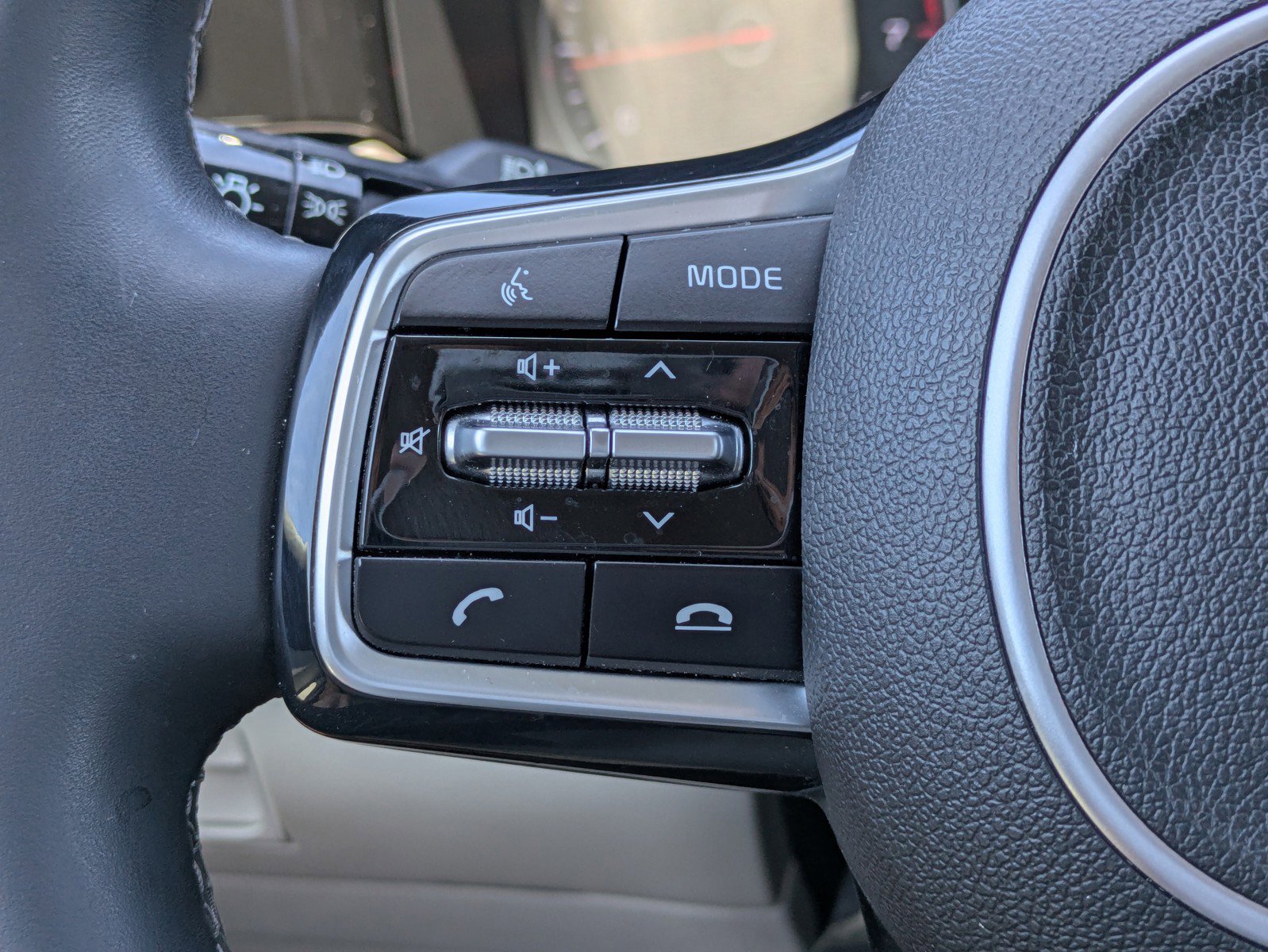 Certified 2021 Kia Sorento EX image 21