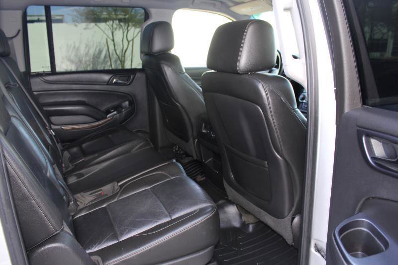 Used 2015 Chevrolet Suburban LT image 34
