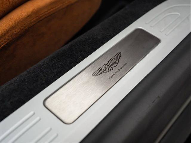 Used 2025 Aston Martin V8 Vantage Coupe RWD image 23