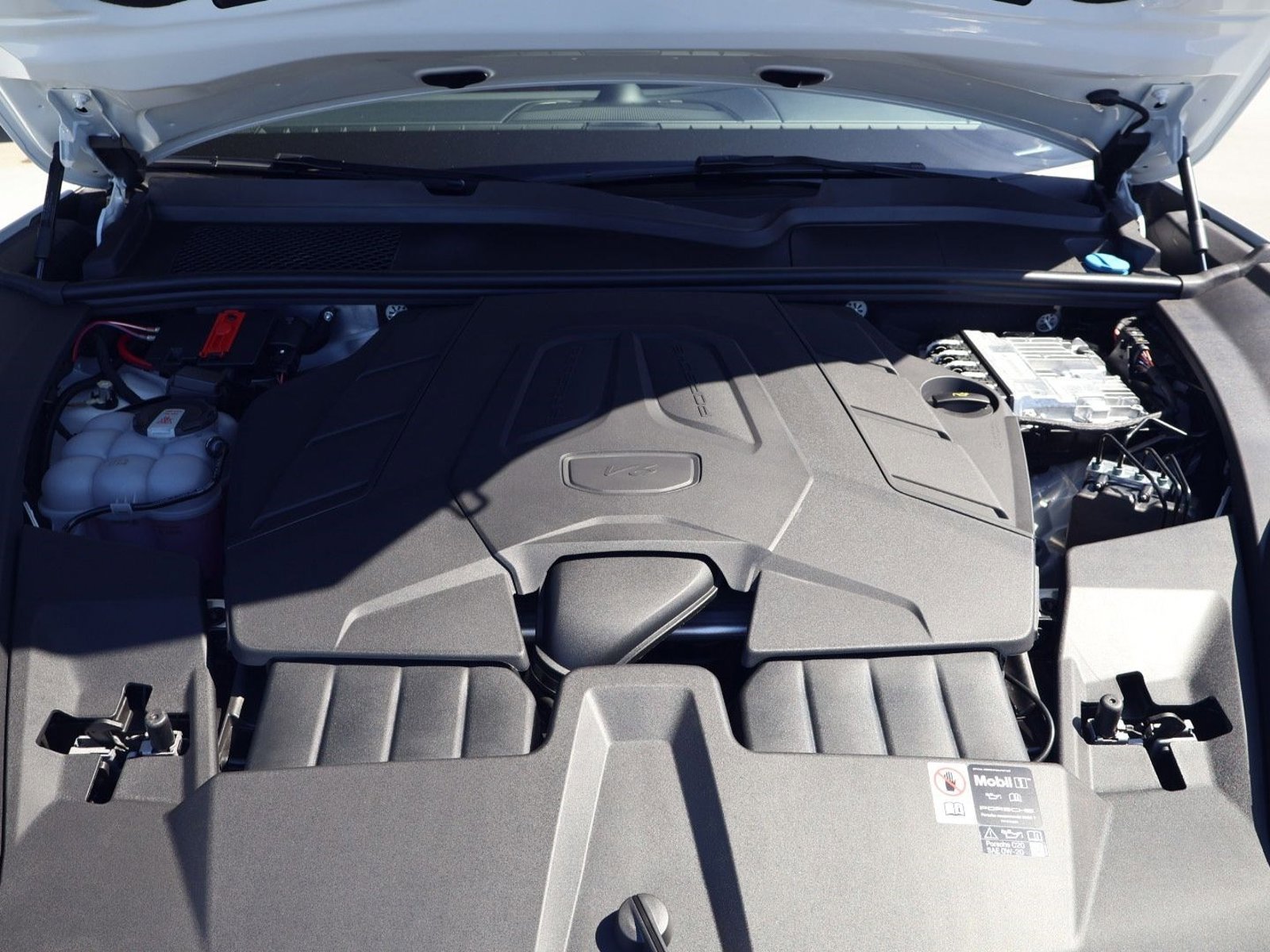 New 2026 Porsche Cayenne Coupe image 26