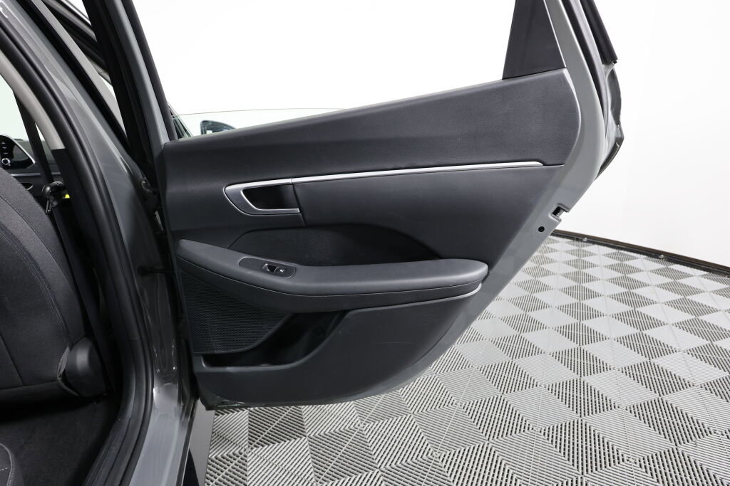 Used 2020 Hyundai Sonata SEL w/ Convenience Package image 21