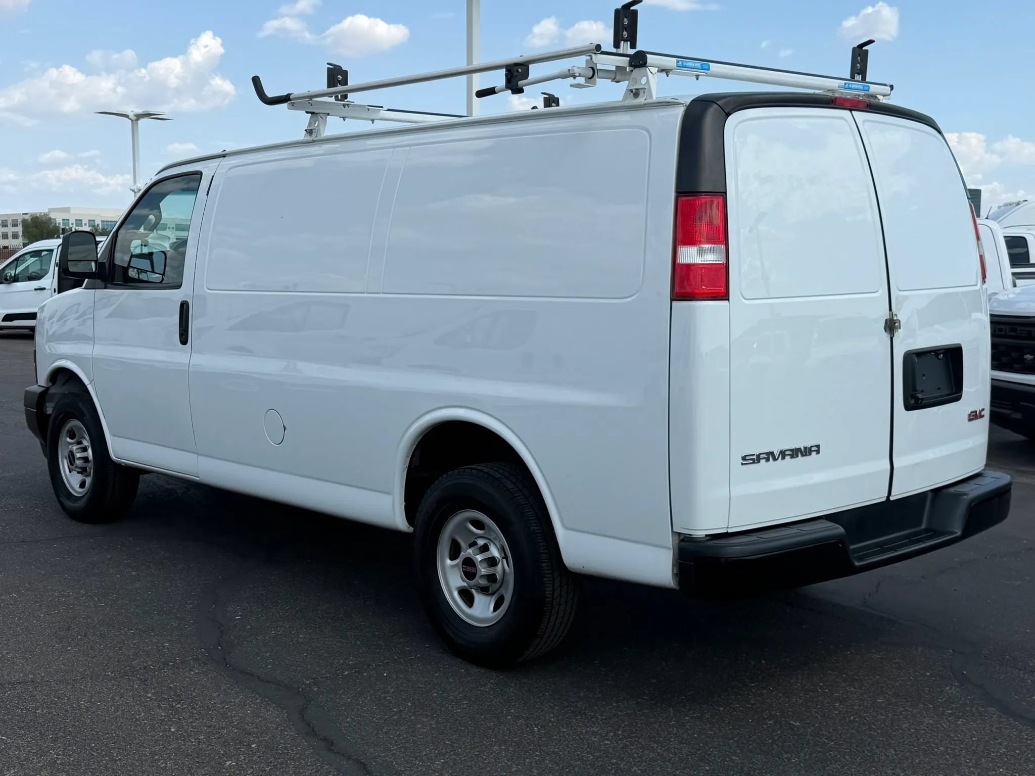 Used 2022 GMC Savana 2500 w/ Driver Convenience Package RWD image 4