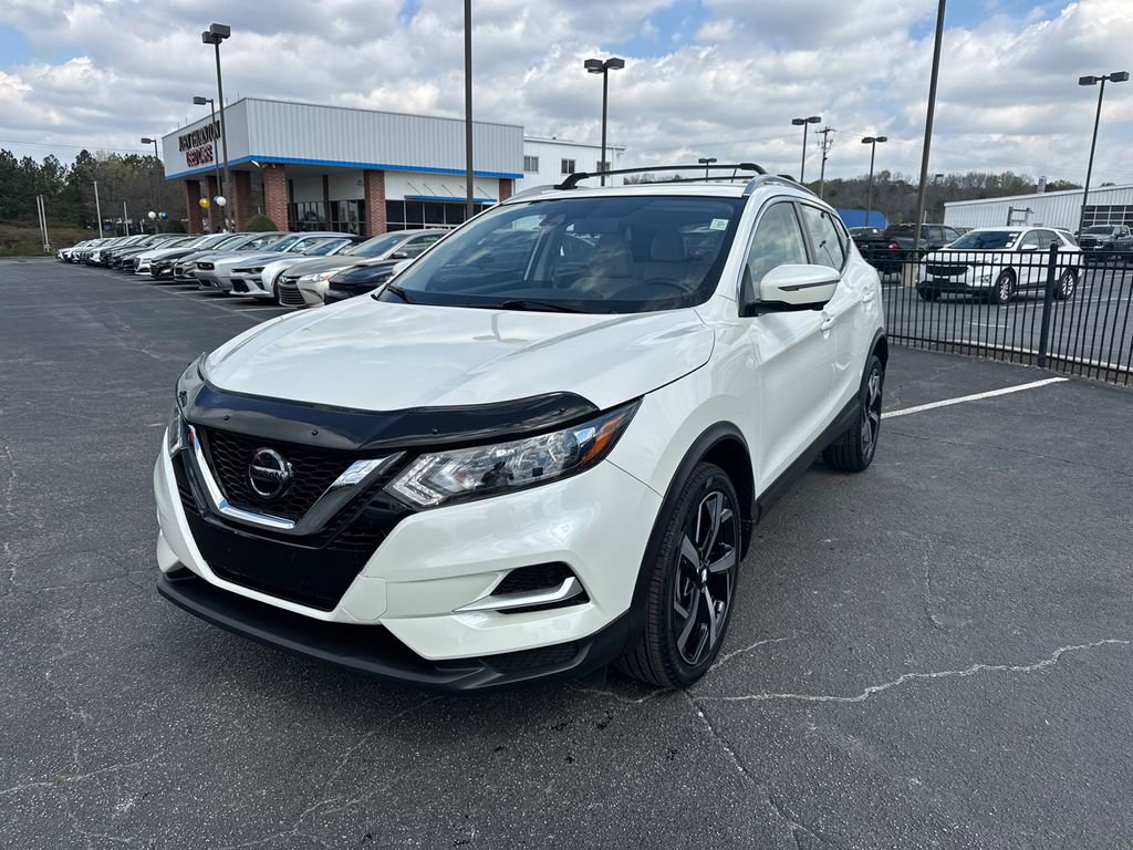 Used 2022 Nissan Rogue Sport SL video 2