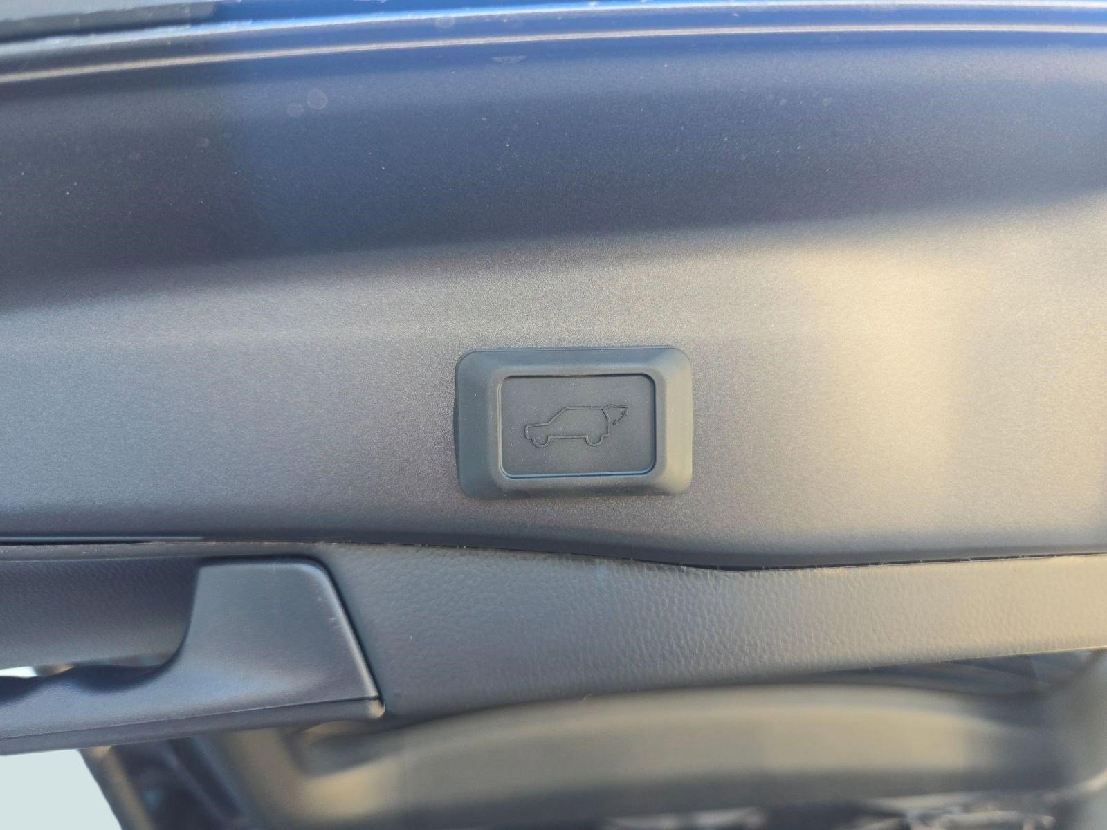 New 2025 Toyota RAV4 XLE w/ Convenience Package image 27