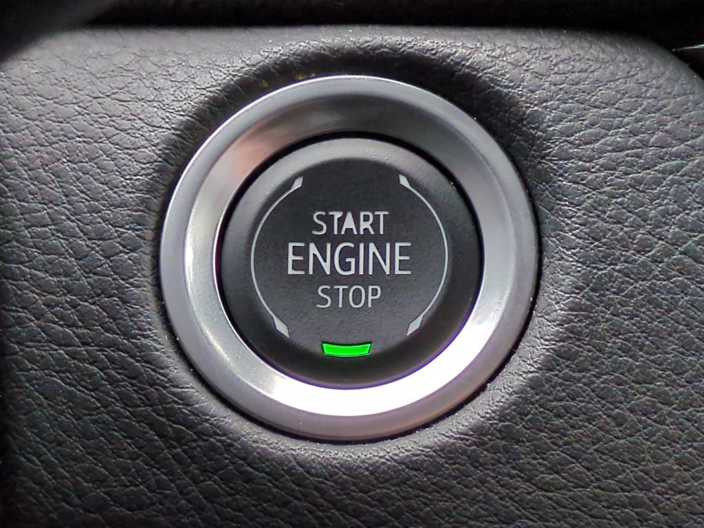 Used 2025 Cadillac XT4 Premium Luxury FWD image 23