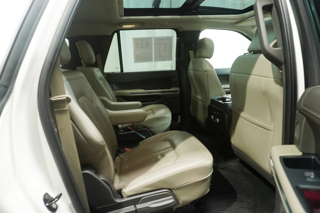 Used 2018 Ford Expedition Max Limited w/ Equipment Group 301A AWD/4WD image 21