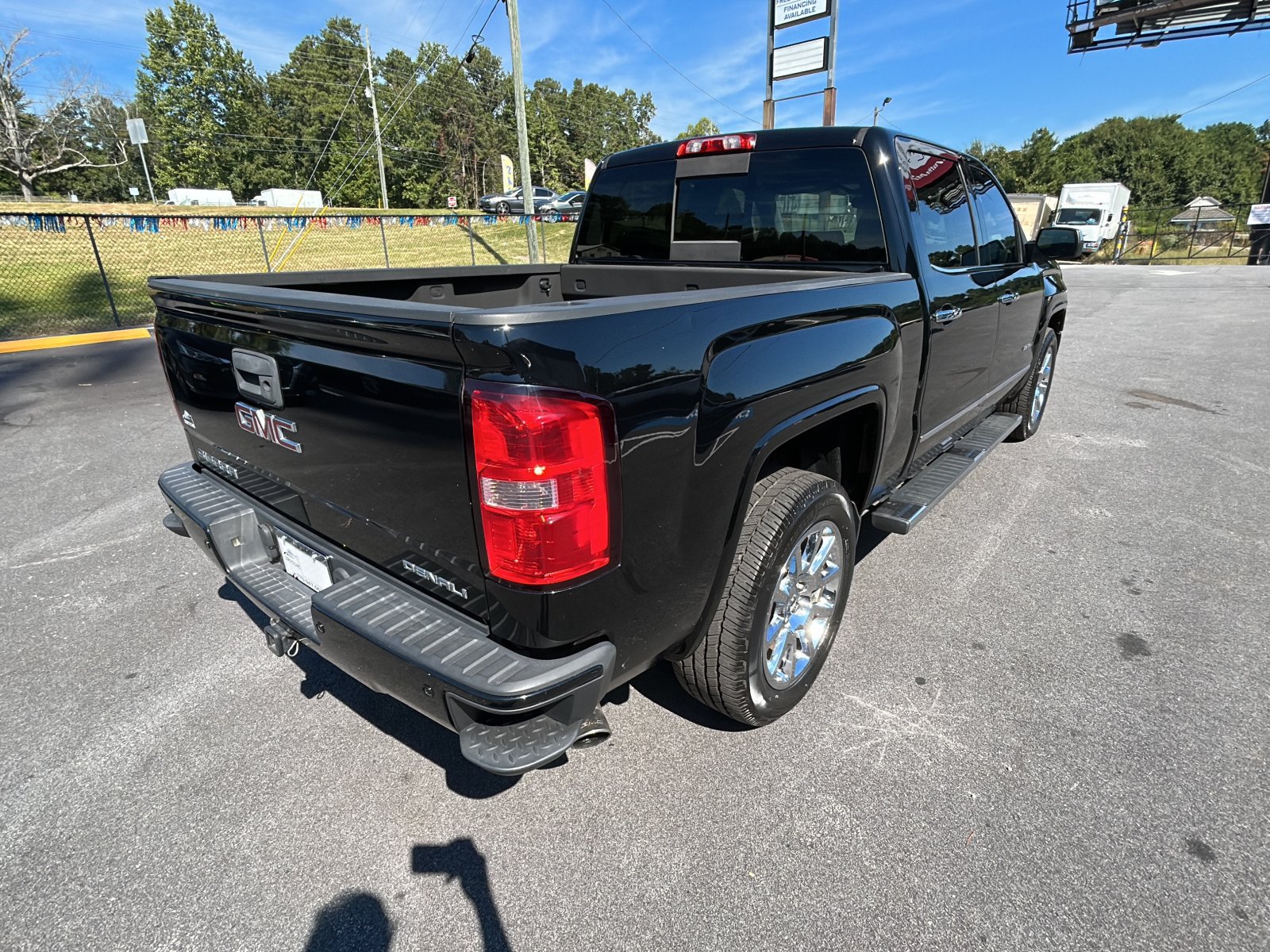 Used 2015 GMC Sierra 1500 Denali w/ Driver Alert Package RWD image 5