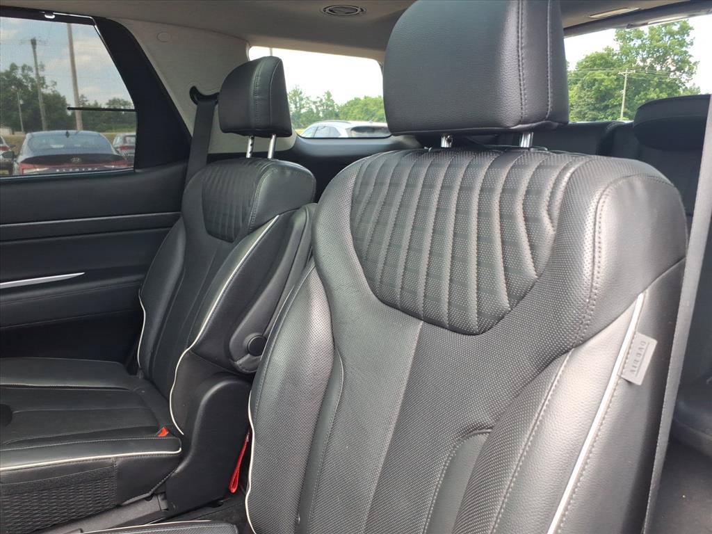 Used 2023 Hyundai Palisade Limited w/ Cargo Package FWD image 12