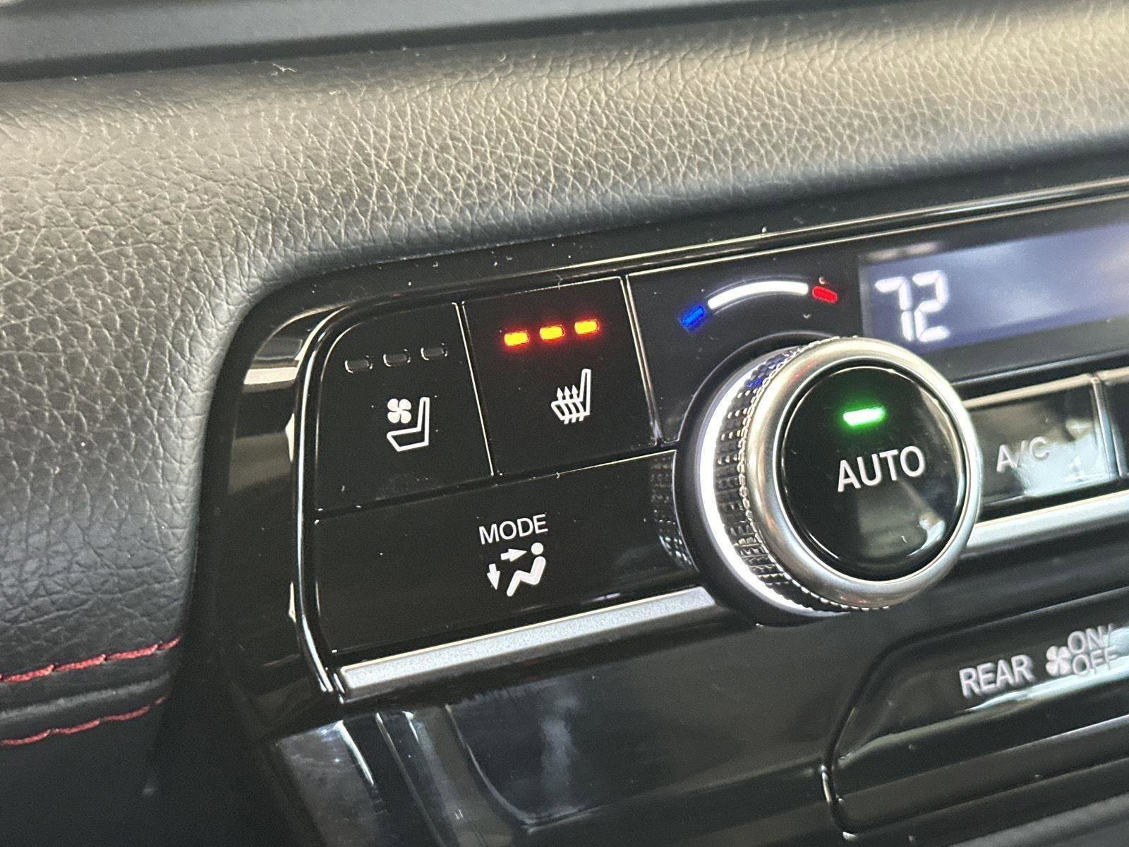 Certified 2025 Honda Pilot Black Edition image 21