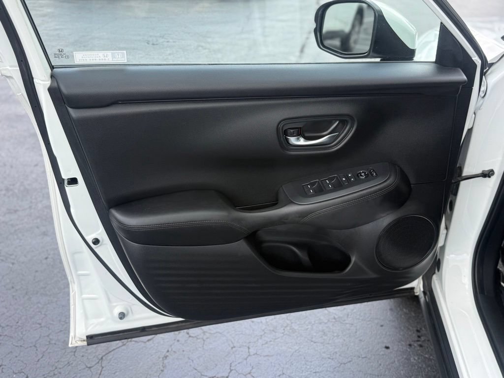 Used 2024 Honda HR-V LX image 13