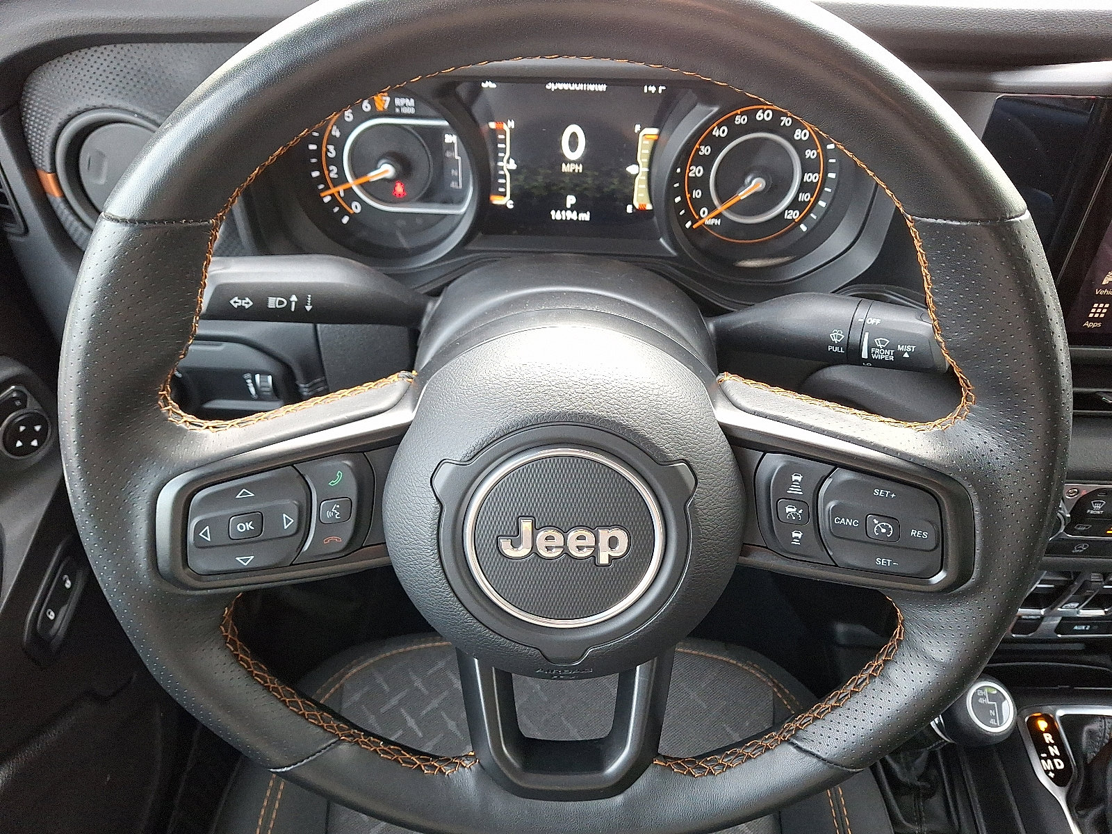 Used 2024 Jeep Gladiator Mojave w/ Convenience Group image 18