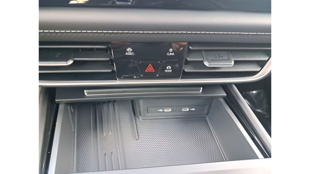 New 2026 Volkswagen Atlas Cross Sport SE AWD/4WD image 18