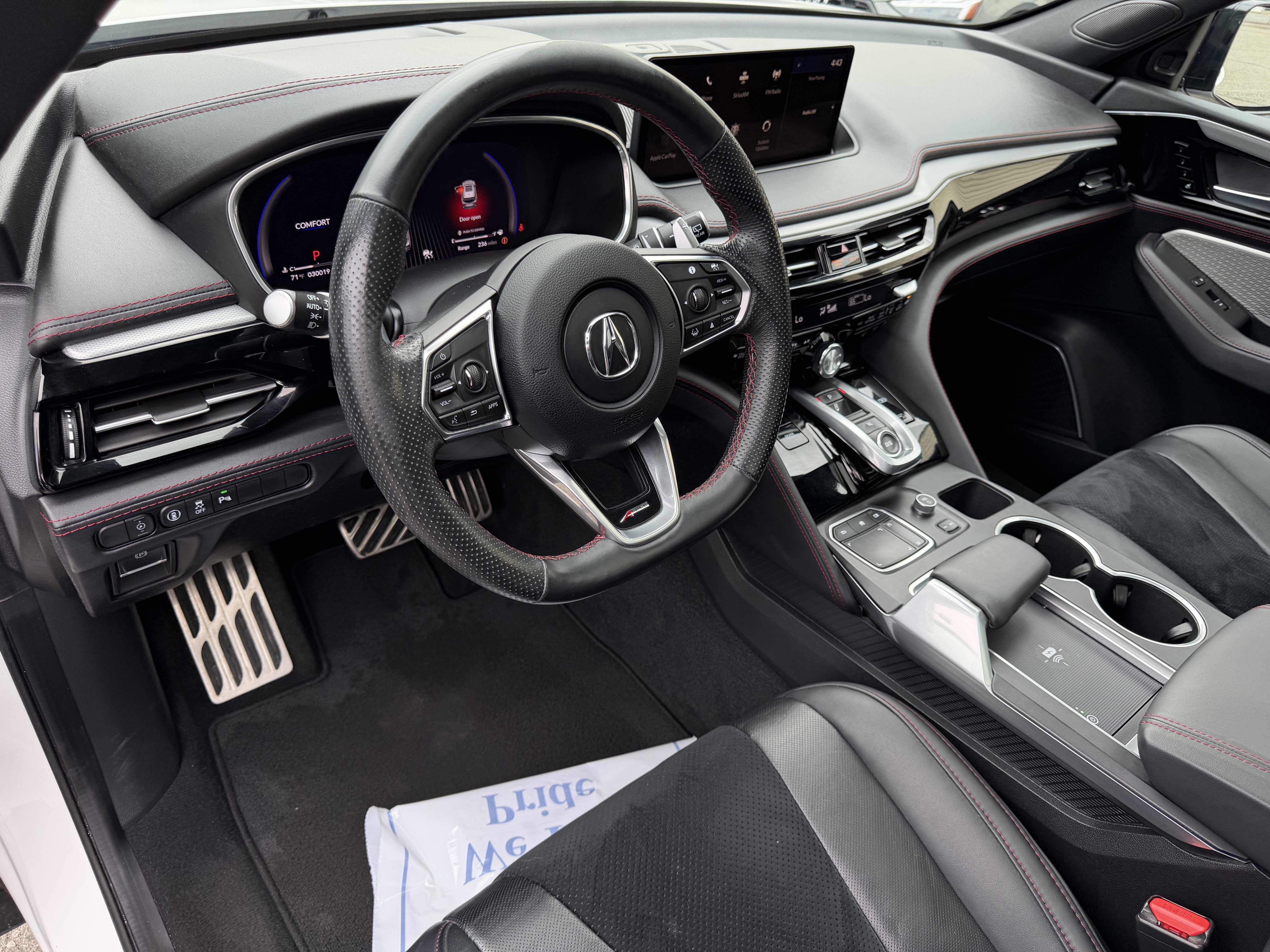 Used 2023 Acura MDX A-Spec image 11