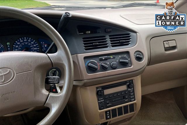 Used 2001 Toyota Sienna LE image 6