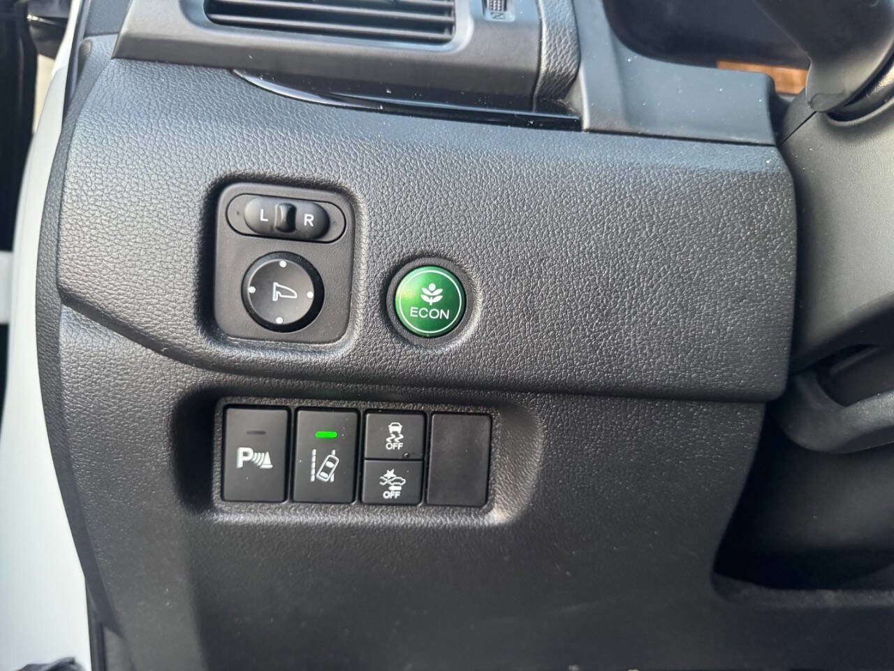 Used 2018 Honda Pilot Touring image 30