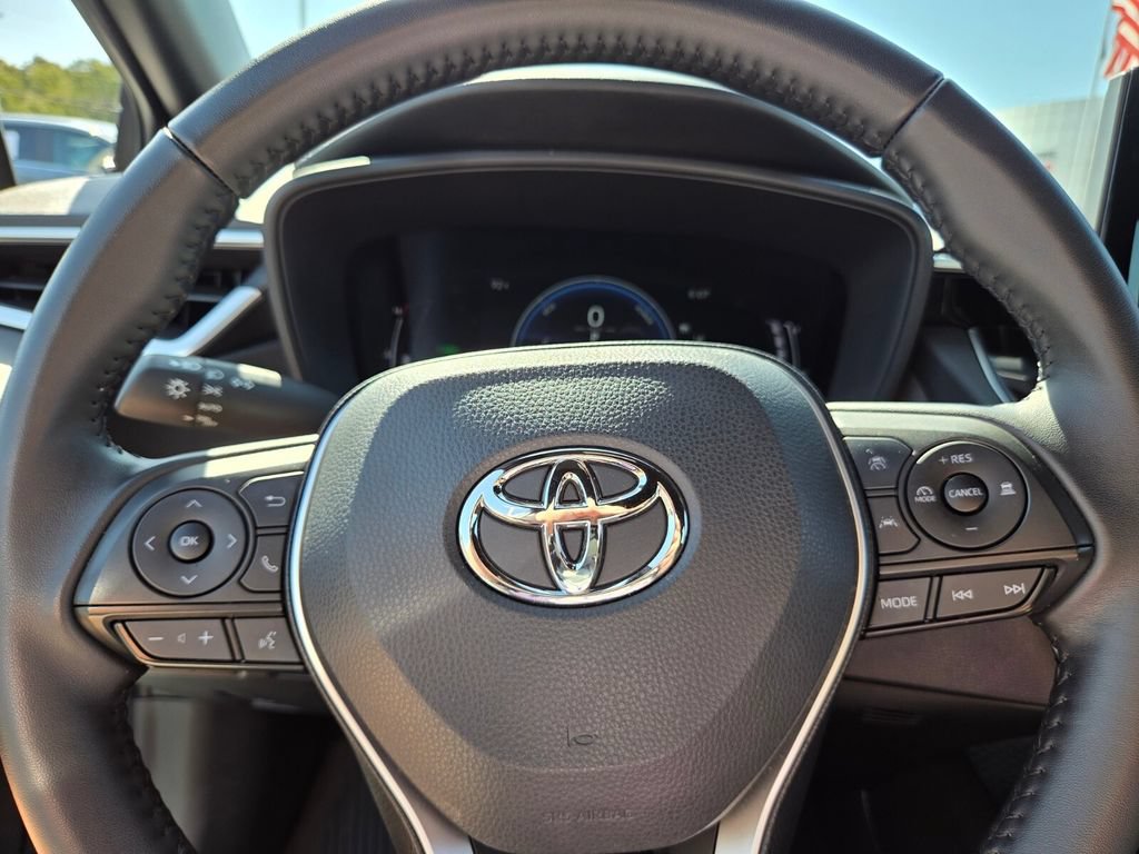 Certified 2026 Toyota Corolla SE FWD image 21